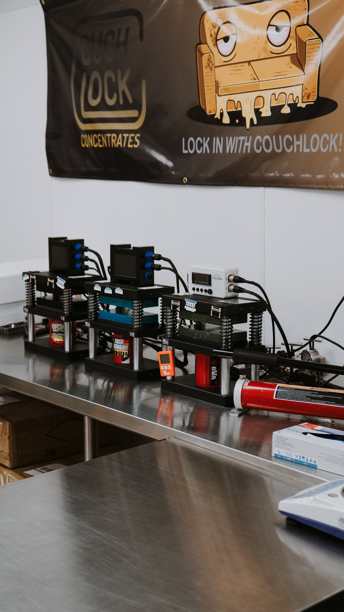 Rosin presses under the Couchlock banner